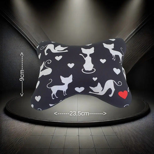 Almofada Apoio Cervical De Pescoço Para Carro - Gato Branco Preto Com Estampa Branca E Detalhe Vermelho Estampa De Gatos