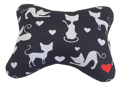 Almofada Apoio Cervical De Pescoço Para Carro - Gato Branco Preto Com Estampa Branca E Detalhe Vermelho Estampa De Gatos