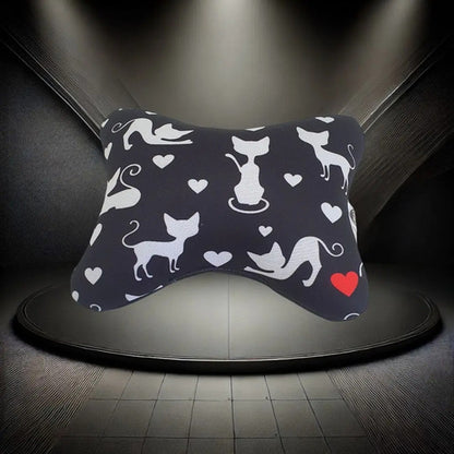 Almofada Apoio Cervical De Pescoço Para Carro - Gato Branco Preto Com Estampa Branca E Detalhe Vermelho Estampa De Gatos